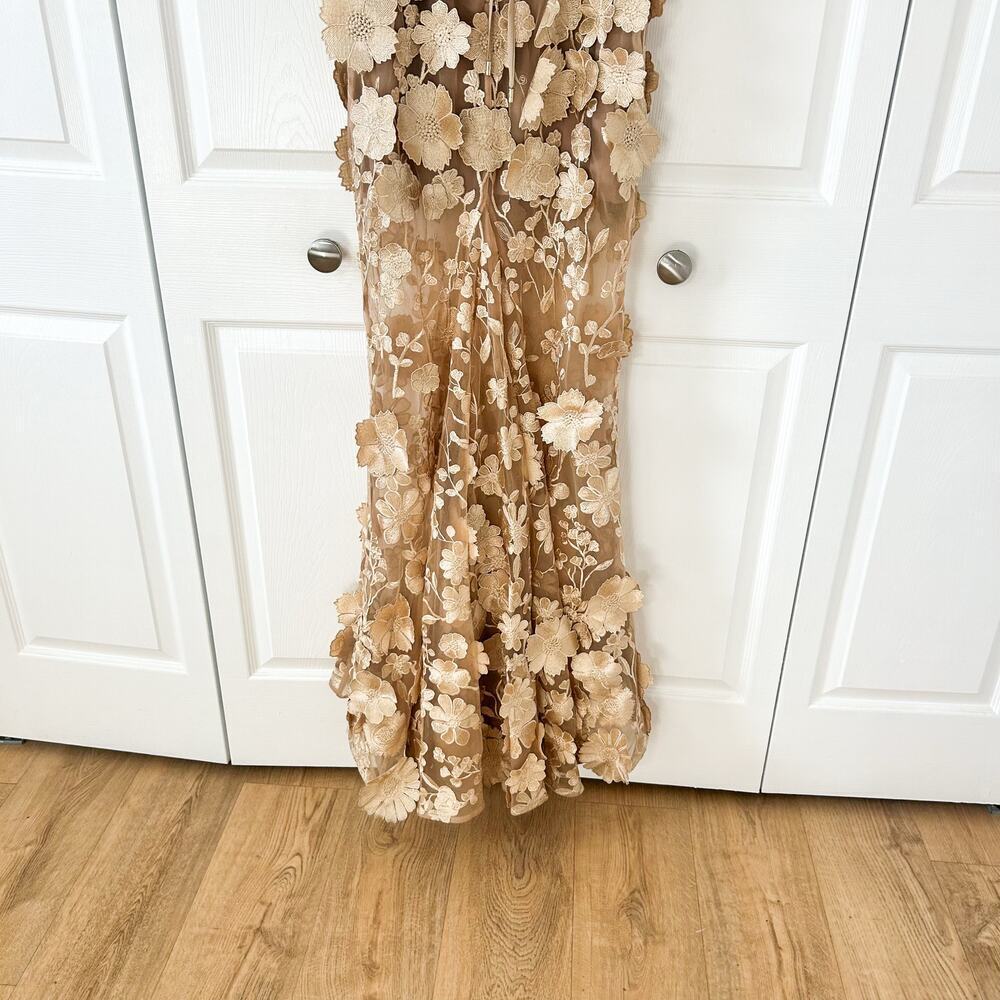NWT Bronx and Banco Jasmine 3D Floral Off Shoulder Maxi Gown Gold Size S - Picture 11 of 16